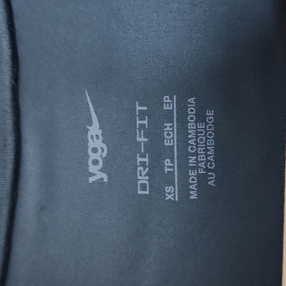 Nike Yoga Dri-FIT Luxe Fitted Jacket XS $135 - Picture 10 of 10